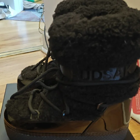 RUDSAK Kids Black Textured Boots - Picture 14 of 16